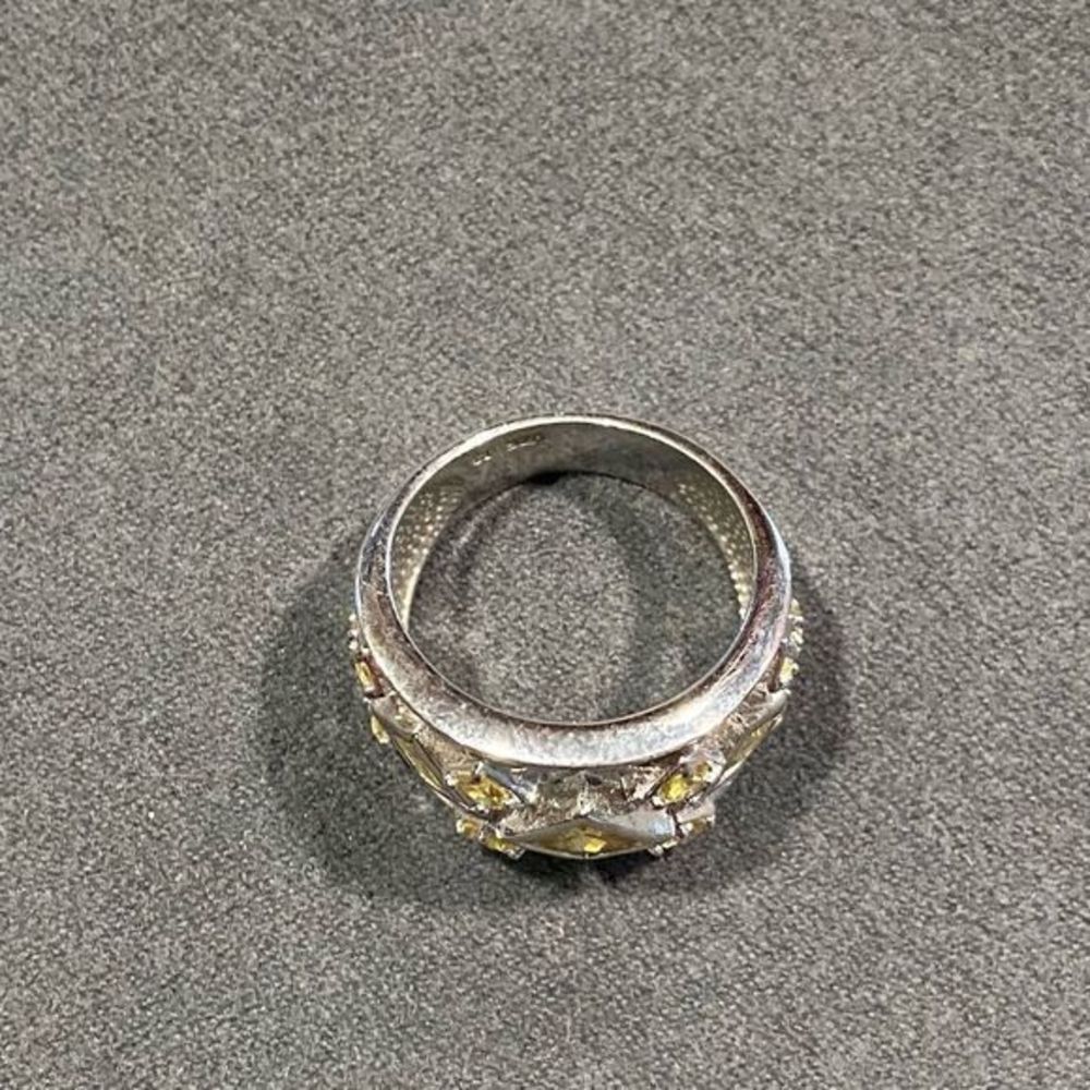 Yellow Rhinestone Ring Size‎ 7.5 - Picture 2 of 4